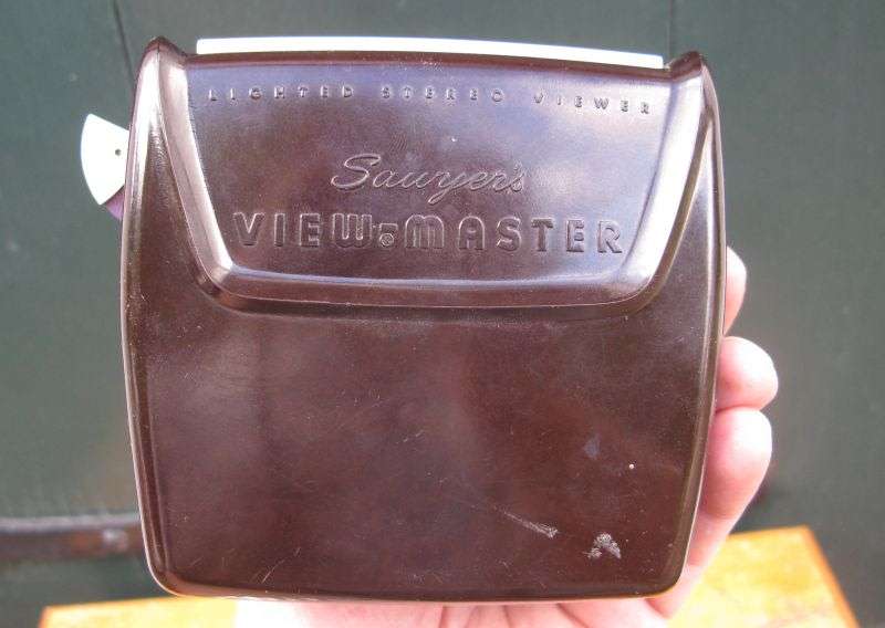 A VERY COOL VINTAGE 1950`S "SAWYERS VIEW - MASTER" LIGHTED STEREO VIEWER WITH TWO REELS...WORKING !!