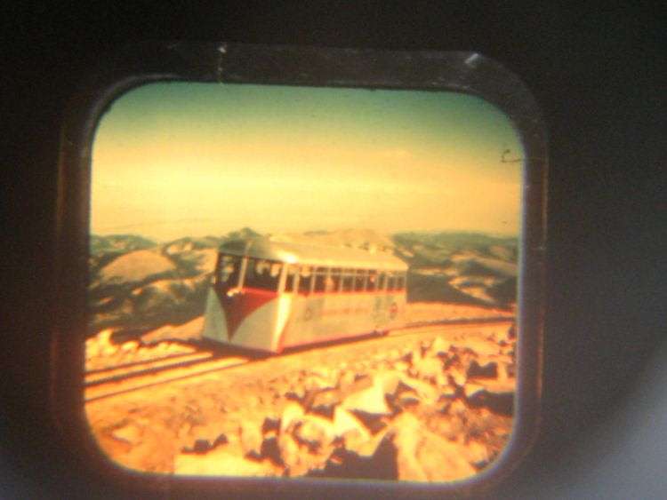 A VERY COOL VINTAGE 1950`S "SAWYERS VIEW - MASTER" LIGHTED STEREO VIEWER WITH TWO REELS...WORKING !!