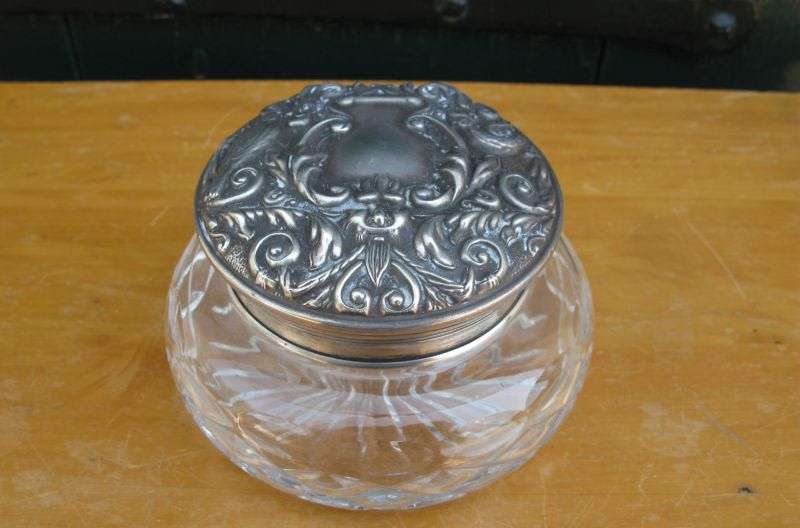 A SUPERB OLD BRIERLEY CRYSTAL POWDER BOWL WITH HALLMARKED SILVER LID ...AWESOME DETAIL ...WOW !!!!