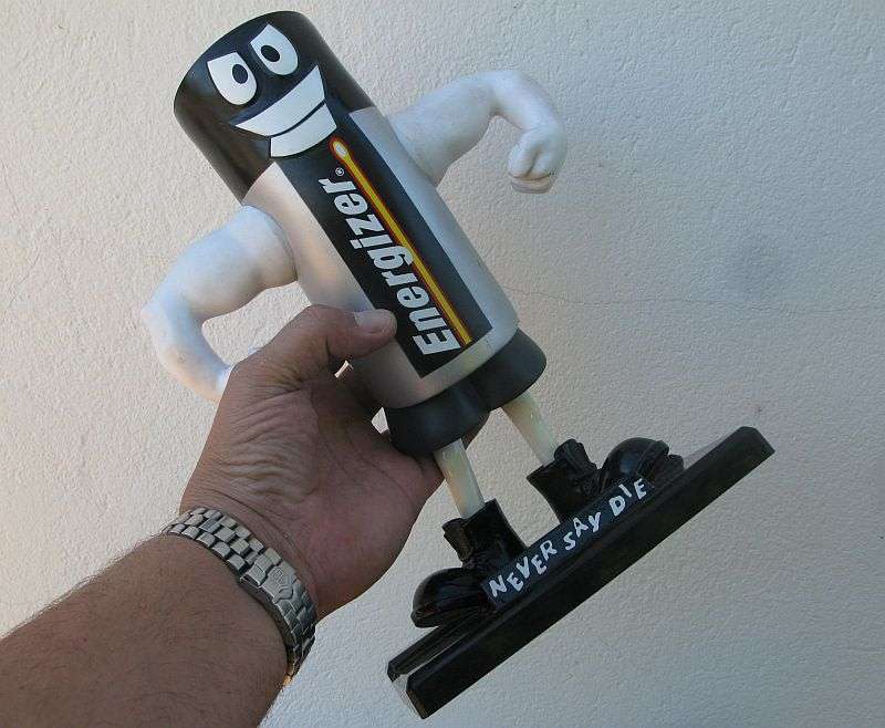 HOW COOL IS THIS !! AN ENERGIZER BATTERIES PROMOTIONAL ADVERTISING HARD RUBBER FIGURE !! BIG !!