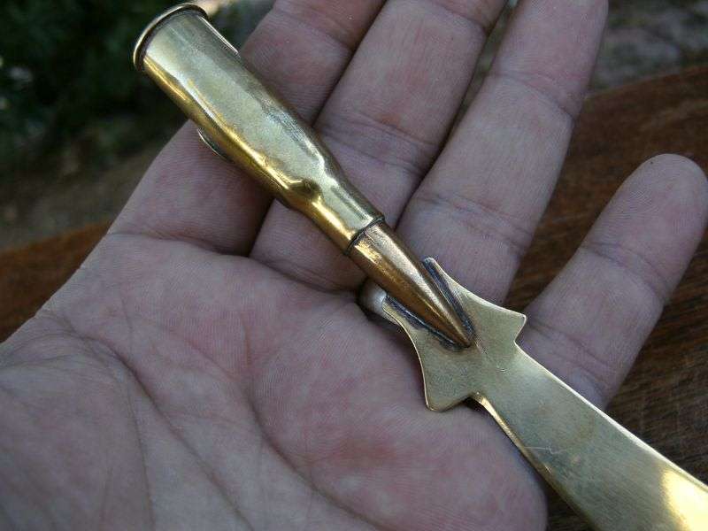 COOL !! A RARE WW1 TRENCH ART BULLET KNIFE WITH INSCRIPTION ""MISSINE"" ...WOW !!