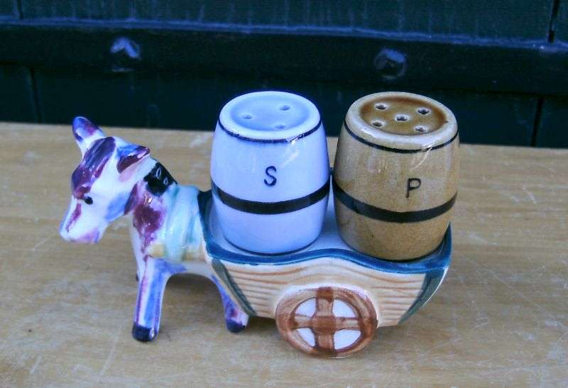 TOTALLY KITSCH !! 4 SETS OF VINTAGE 1960`S CRUET SETS FROM JAPAN ...BID FOR ALL...GOOD CONDITION !!