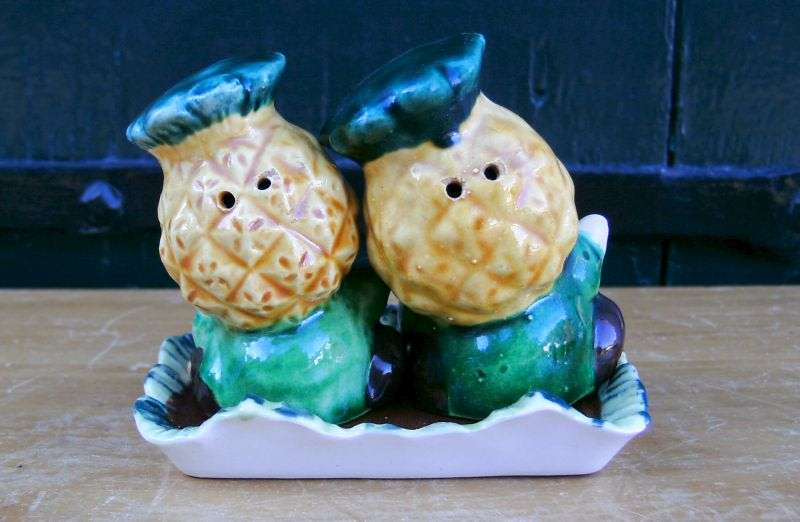 TOTALLY KITSCH !! 4 SETS OF VINTAGE 1960`S CRUET SETS FROM JAPAN ...BID FOR ALL...GOOD CONDITION !!