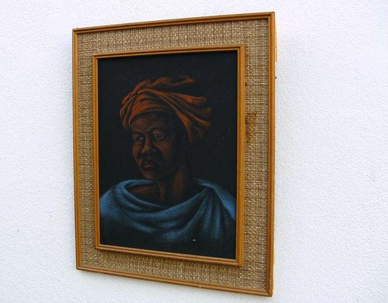 A BRILLIANTLY EXECUTED ORIGINAL PAINTING OF AN AFRICAN WOMAN SIGNED R.R MATSHABA !! WOW !!
