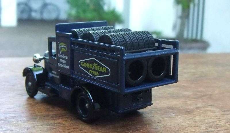 A VINTAGE DIE CAST METAL MODEL OF A DELIVERY TRUCK BY LLEDO ADVERTISING GOODYEAR TYRES !! BOXED !!