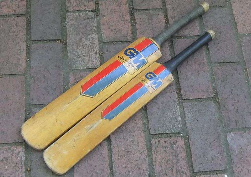 GREAT DEAL !! TWO VERY COOL VINTAGE GUNN & MOORE SCORE MASTER CRICKET BATS
