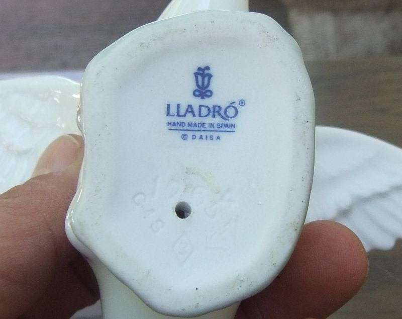 WOW !! A BEAUTIFUL"" GOOSE TAKING FLIGHT "" ORNAMENT BY LLADRO OF SPAIN !! PERFECT CONDITION !!