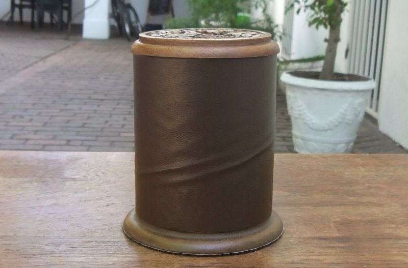 AN ADORABLE STATUE OF MICE WITH NUTS !! BY THE COUNTRY COLLECTION OF KNYSNA !! LIMITED EDITION !!