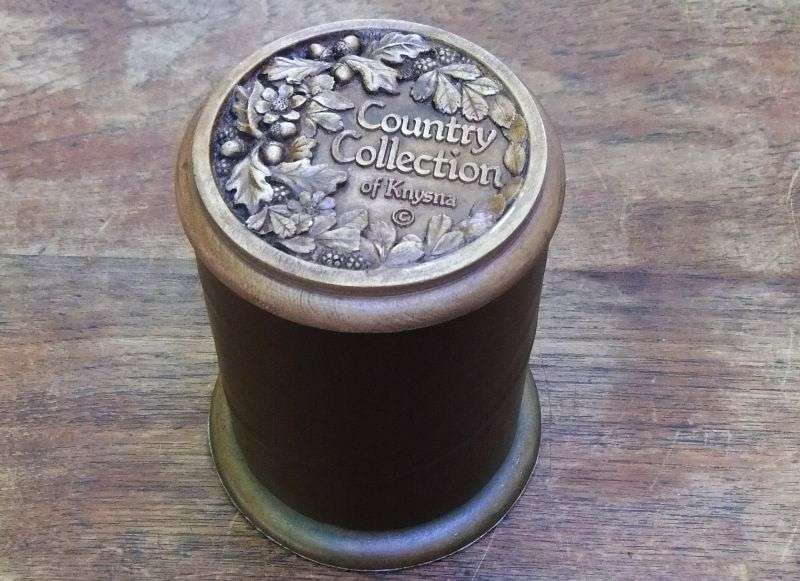 AN ADORABLE STATUE OF MICE WITH NUTS !! BY THE COUNTRY COLLECTION OF KNYSNA !! LIMITED EDITION !!