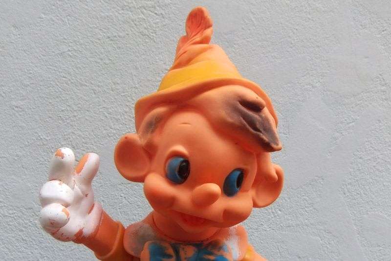A SUPER RARE VINTAGE ORIGINAL RUBBER PINNOCHIO FIGURE ... FROM AROUND THE 1950`S OR 60`S ...WOW !!