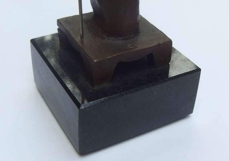 WOW !! A MAGNIFICENT SIGNED SOLID BRONZE STATUE OF A MYSTERIOUS FEMALE FIGURE HOLDING A TRIDENT !!
