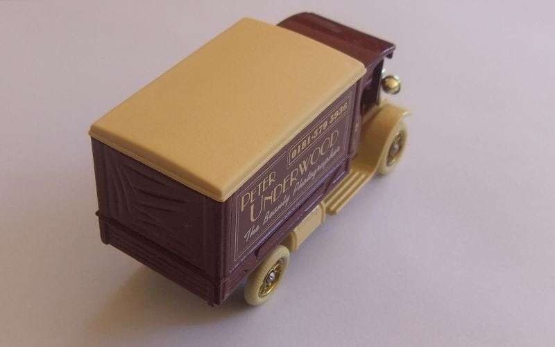 SALE !! LOW LOW R50 START - FREE COMBINING - LLEDO DIE CAST METAL MODEL - PETER UNDERWOOD