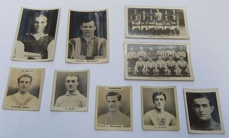 A COLLECTION OF 75 SPORTS CARDS FROM THE 1920`S....VALUE FROM 3 TO OVER 20 EUROS EACH ...BID FOR LOT