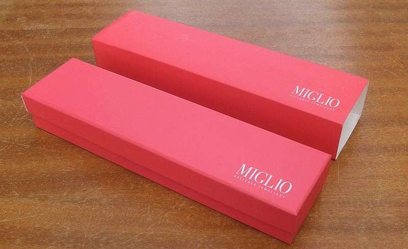 DESIGNER GEAR !! A GENUINE MIGLIO HAND MADE NECKLACE WITH CERTIFICATE AND BOX !! QUALITY PIECE