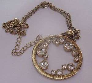 SMART NECKLACE AND PENDANT - EX AVON