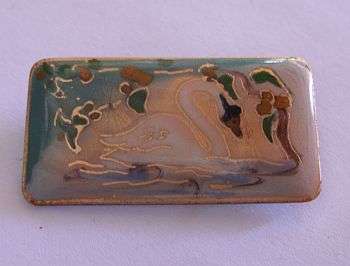 OLD ENAMEL  BROOCH PIN