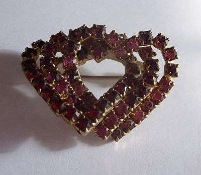 VINTAGE BROOCH
