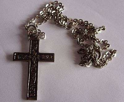 RELIGIOUS ITEM - CROSS ON CHAIN