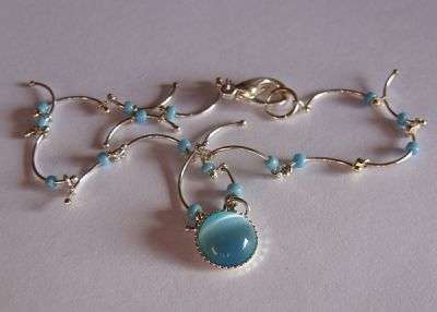 LOVELY BRACELET - DOES NOT LOOK USED