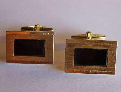 VINTAGE CUFFLINKS - ONYX ?