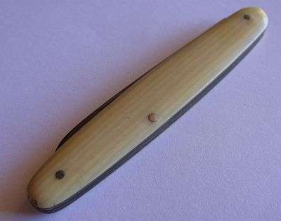 COLLECTABLE - ANTIQUE POCKET KNIFE