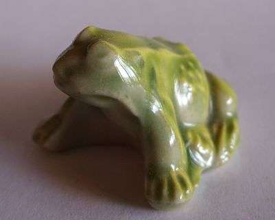 WADE - FROG