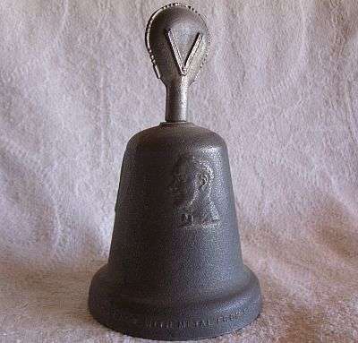 COLLECTABLE - FREE SHIPPING - WW2 VICTORY BELL - RARE ITEM