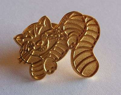 CUTE BADGE - CAT PIN