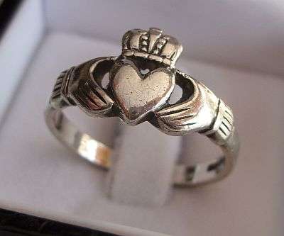 STERLING SILVER RING - GENUINE IRISH SWEETHEART RING - SIZE P and a half - 3.6 grams