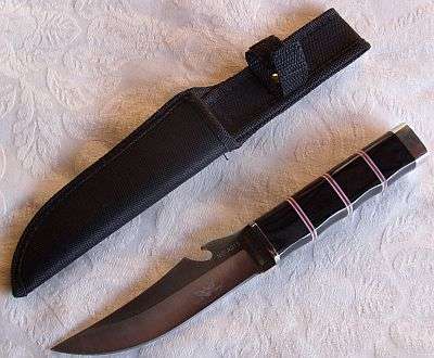 SHARP HUNTING TYPE KNIFE WITH SHEATH
