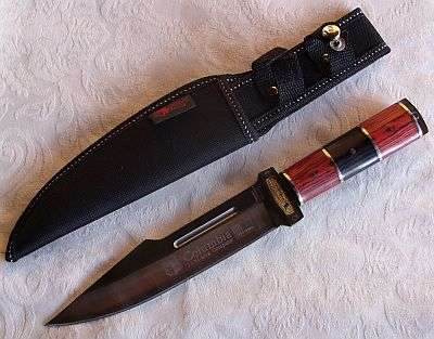 KNIFE WITH SHEATH - SOLID QUALITY