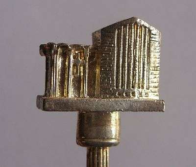 COLLECTABLE TEASPOON - BUILDING ? UNIVERSITY ?