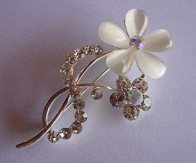 SPARKLING BROOCH - FLOWERS