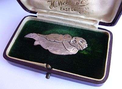 TOP ITEM ! A VINTAGE DESIGNER MADE SOLID STERLING SILVER BROOCH