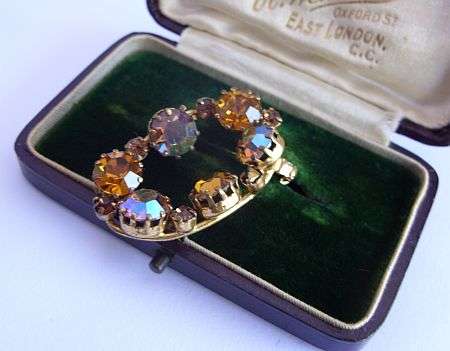 VINTAGE BROOCH - RHINESTONES ?