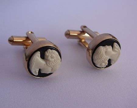 VINTAGE CUFFLINKS - CAMEOS