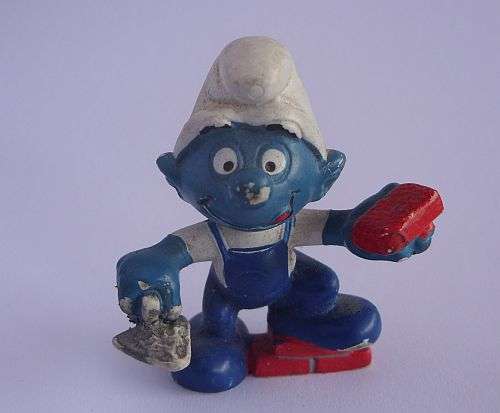 1982 VINTAGE BRICKLAYER SMURF BY PEYO - WEST GERMANY