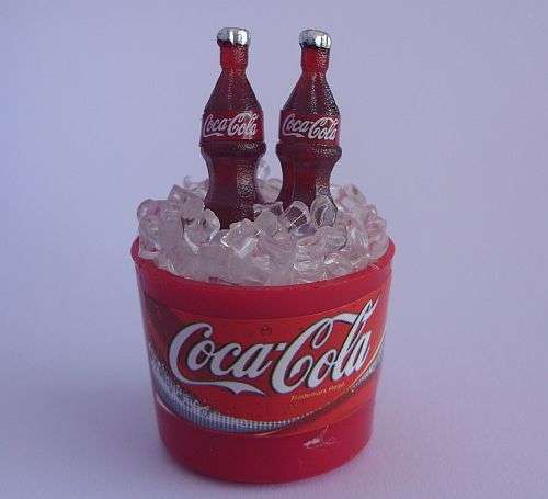 COCA-COLA ADVERTISING FRIDGE MAGNET - 2 BOTTLES IN AN ICE BUCKET