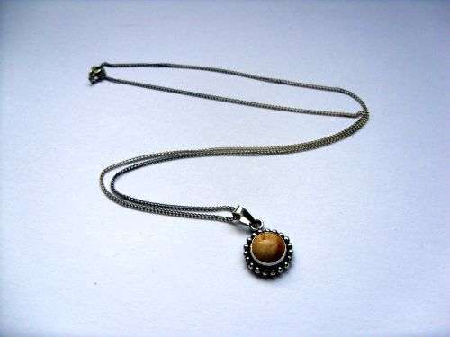 A REMARKABLE CABOCHON GEMTONE SET PENDANT WITH A STERLING SILVER NECKLACE !!! ALL NEW !!!