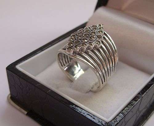 A SUPERB WIDE SOLID STERLING SILVER RING SET WITH MARCASITE !!! GREAT PIECE !!!