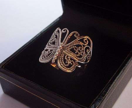 A VERY SPECIAL SOLID STERLING SILVER FILIGREE TYPE BUTTERFLY RING !!! CATCH IT IF YOU CAN .....