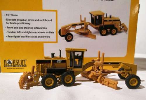 Norscot 55127 CAT Motor Grader 1:87 Scale