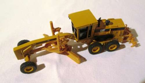 Norscot 55127 CAT Motor Grader 1:87 Scale