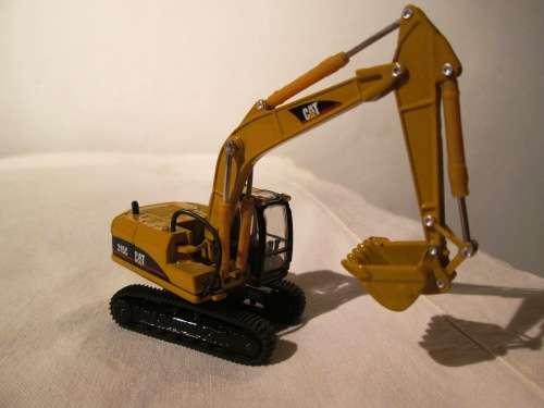 Norscot 551077 CAT Hydraulic Excavator 187 Scale