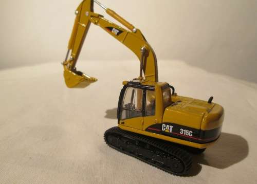 Norscot 551077 CAT Hydraulic Excavator 187 Scale