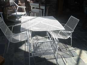 Vintage White Outdoor Table and 4 Chairs