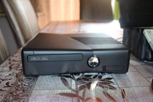 2 XBOX 360 Consoles 250 GB SLIM CONSOLES WITH 10+ GAMES, 5 CONTROLLERS AND OTHER ACCESSORIES