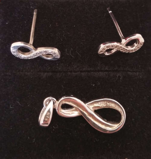 ***AKM - NWJ - 925 Silver CZ Earring and Pendant Set - Pre-owned