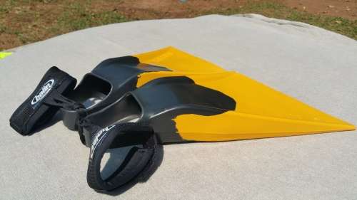 ***AKM - STEALTH S2 PRO-BODYBOARDING FINS MEDIUM SIZE PLUS BONUS BALIN FIN SAVERS***