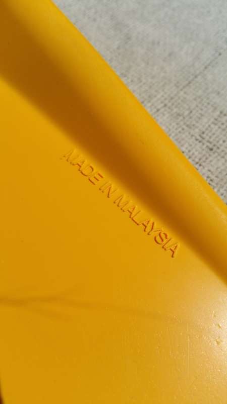 ***AKM - STEALTH S2 PRO-BODYBOARDING FINS MEDIUM SIZE PLUS BONUS BALIN FIN SAVERS***